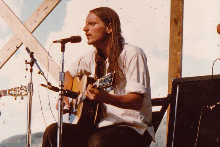 Chris Daniels performing in 1975